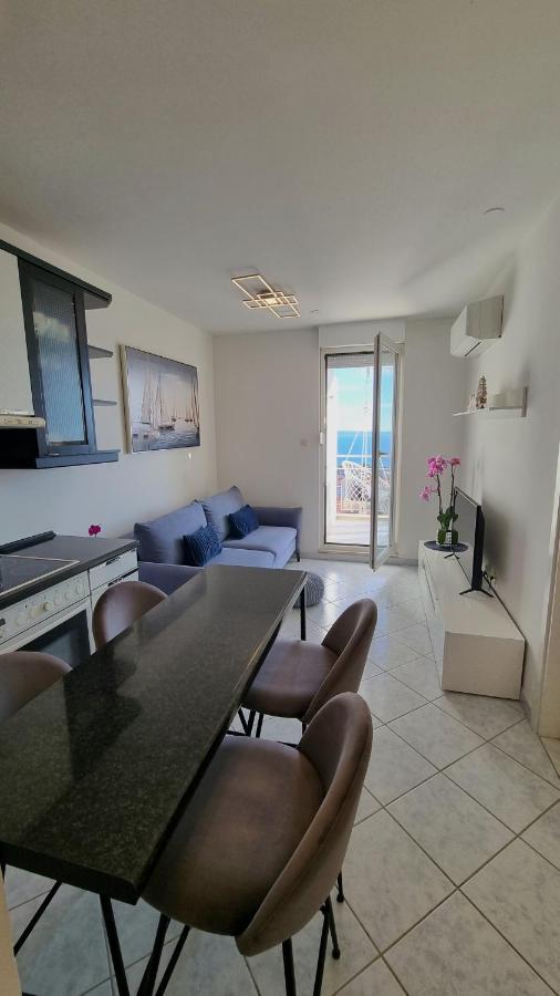 Apartman Aurora *